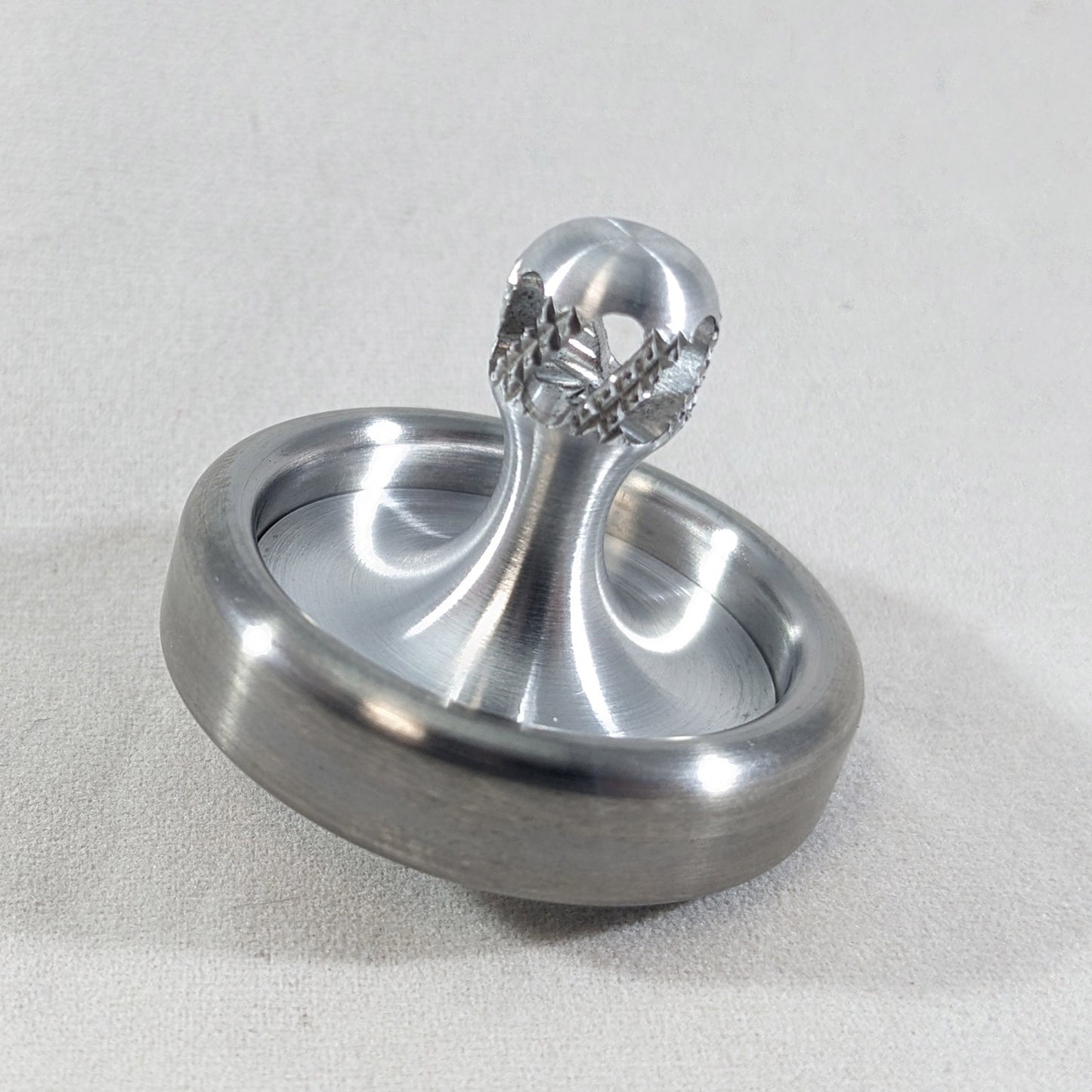 Dynamo - Tungsten & Aluminum Spin Top w/ Super Grip Spindle & Ceramic Bearing